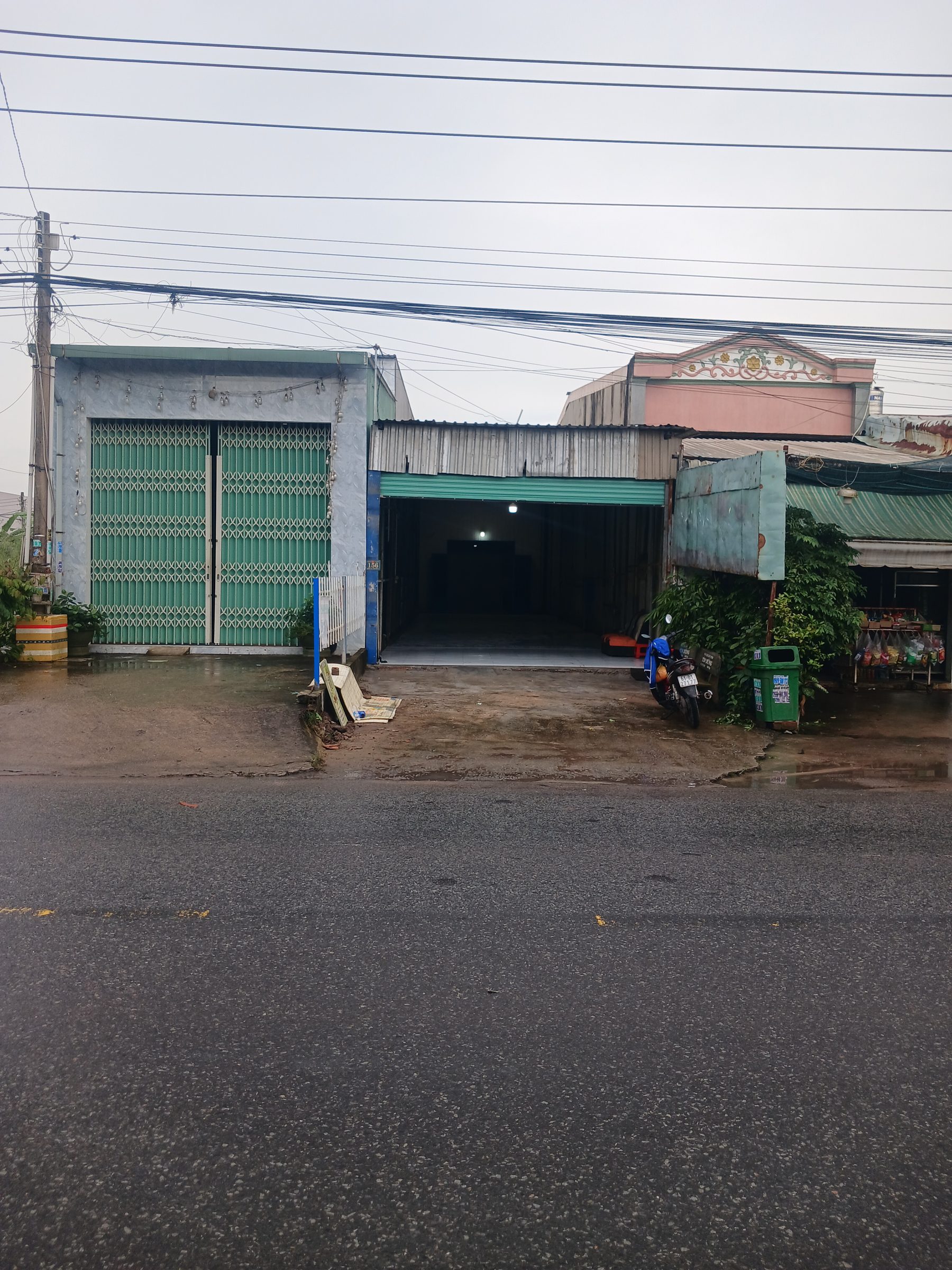Cần bán nhà cấp 4, dt(5×42)= 210m2 (tc 80m2) mặt đường 2/9 (7B cũ)