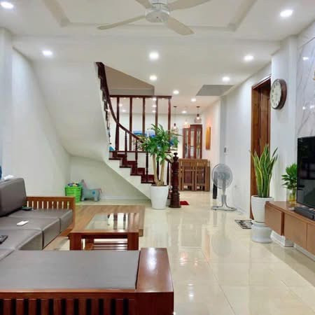Gần ĐH Sư Phạm 40m2, nhà 5 tầng, Ngõ thông kinh doanh, nhú 10 tỷ