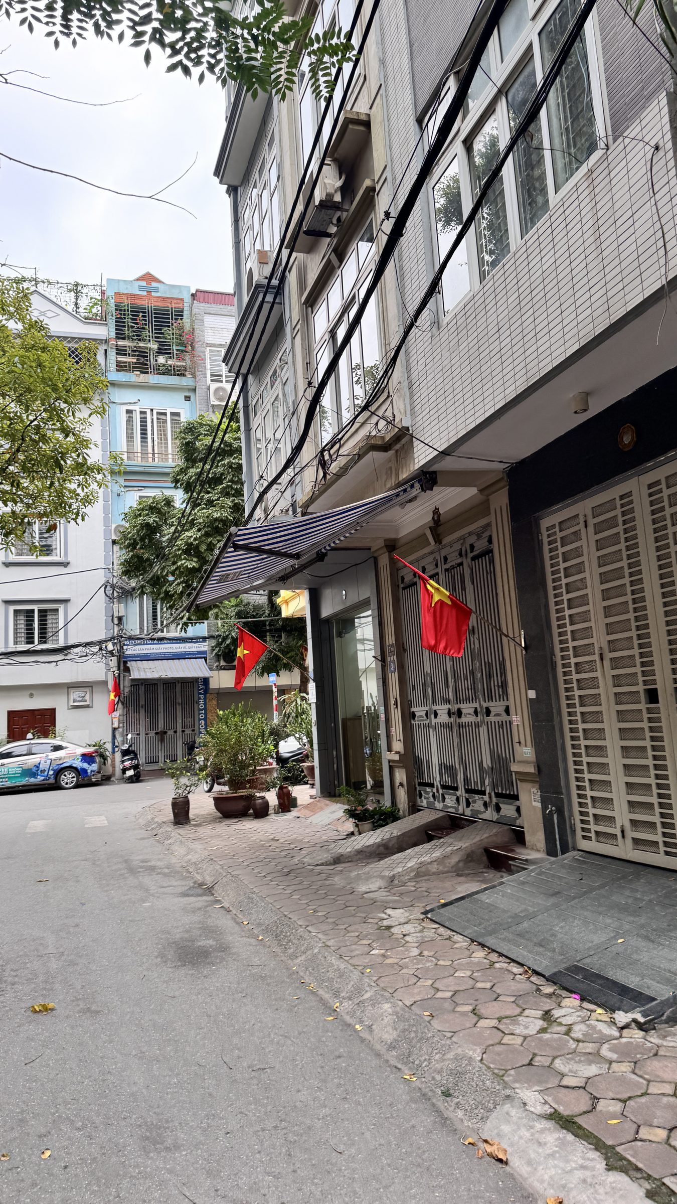 10m ra MP Cầu Giấy 43 m thang máy gần nhiều đại học >16 t ỷ