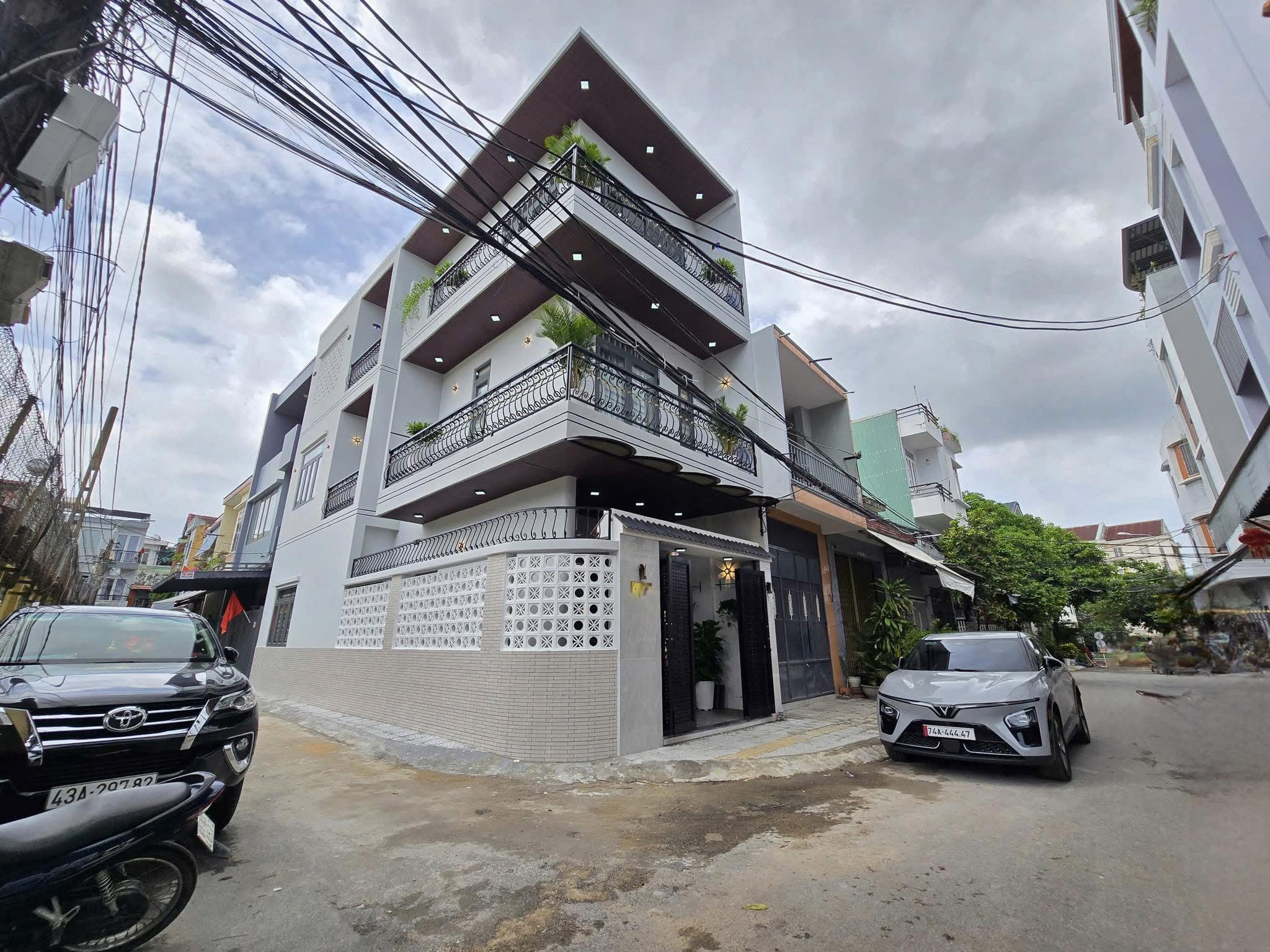 ❌ Bán nhà góc 2 mặt tiền Điện Biên Phủ, 3 Tầng, full nội thất - Giá 12.5 tỷ tl