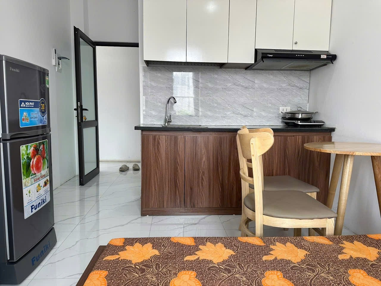 Còn trống nhiều phòng đẹp,khách có thể đến xem và dọn vào luôn.Nhờ ace môi giới hỗ trợ