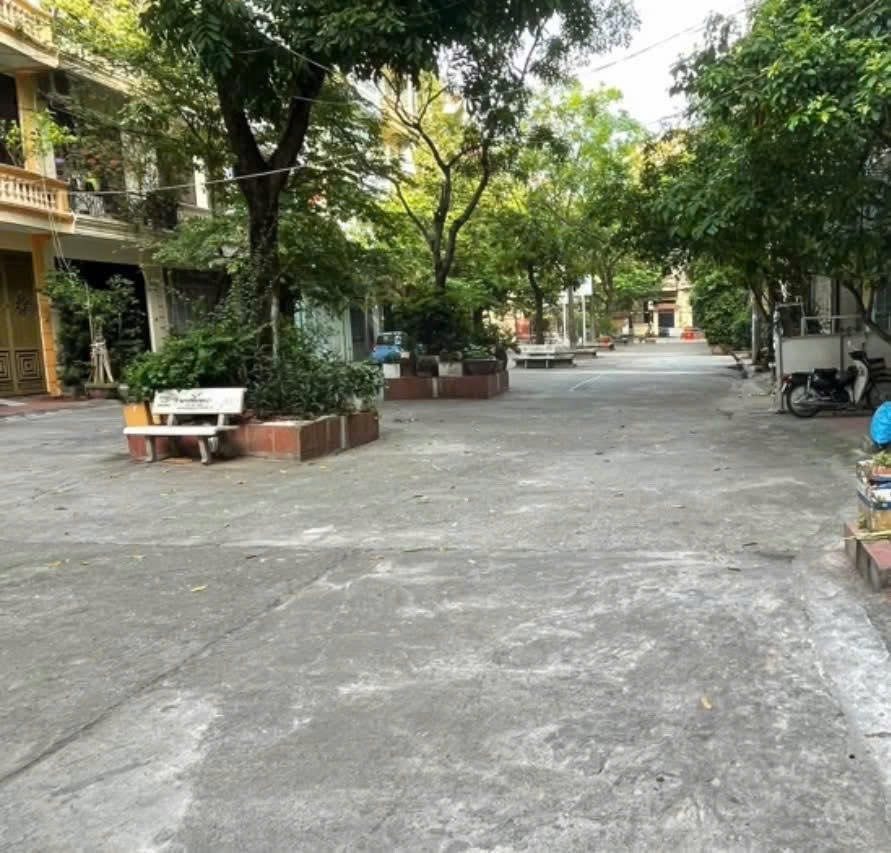 Cho Thuê Nhà KĐT Định Công 55M² 5 Tầng 6 Ngủ - Nội Thất CB - Ô Tô Đỗ Cửa -Giá Thuê 20tr