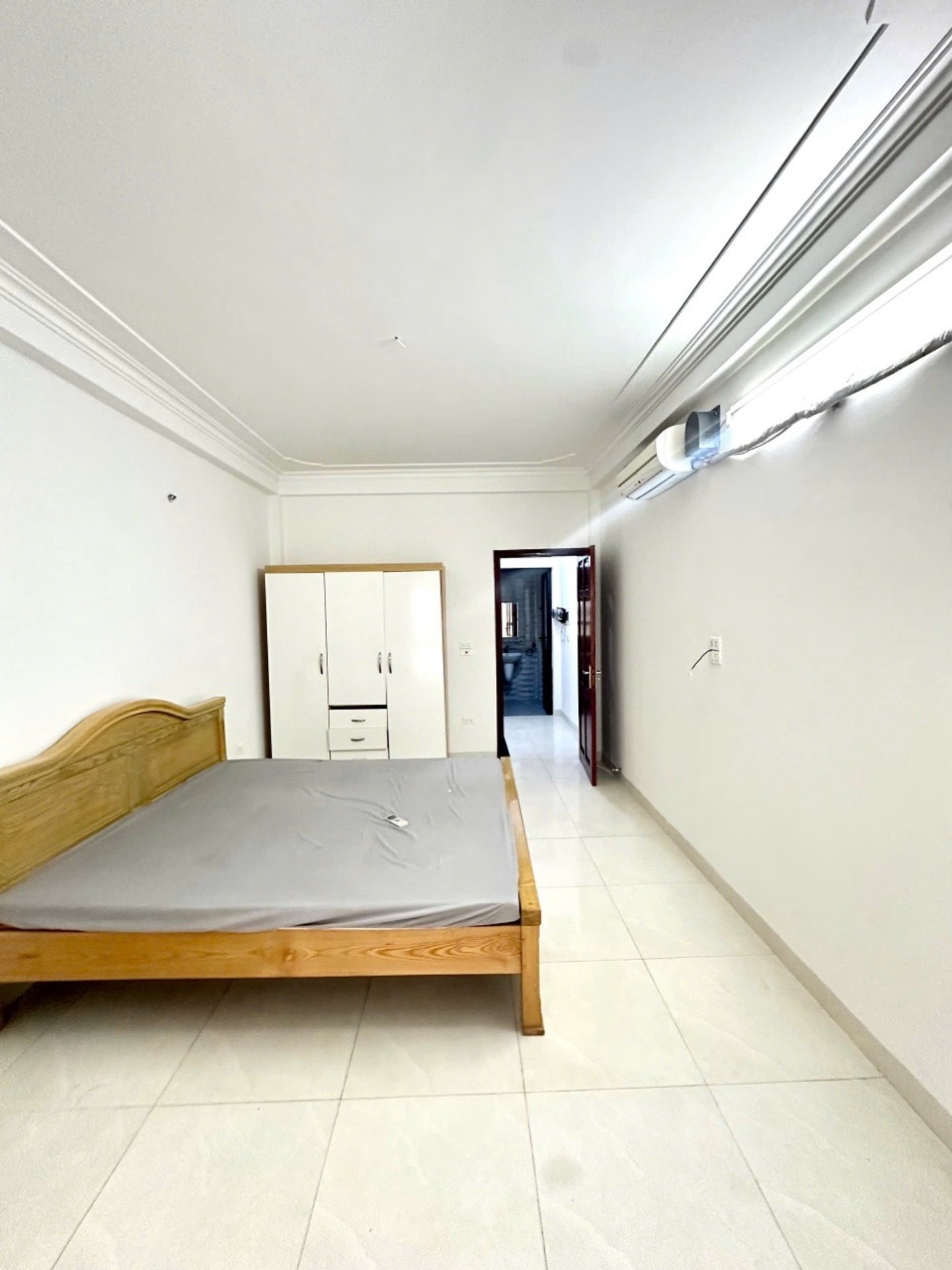 Bán nhà Kim Giang 42m 4t 5pn giá  7,y tỷ 
Sổ đỏ chính chủ 
Lh: 0377224604