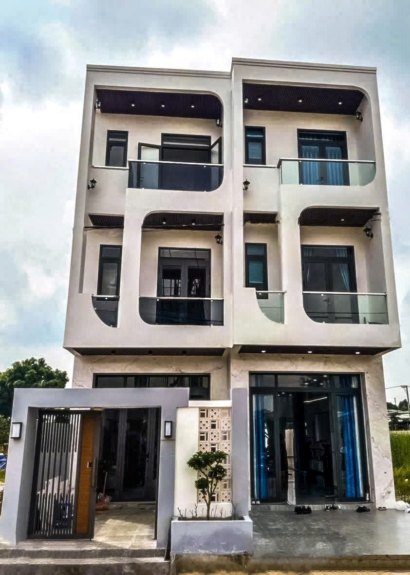 🌻 NHÀ MỚI 3 TẦNG – GIÁ 2,5 TỶ – GẦN CHỢ HƯNG LONG 🌻