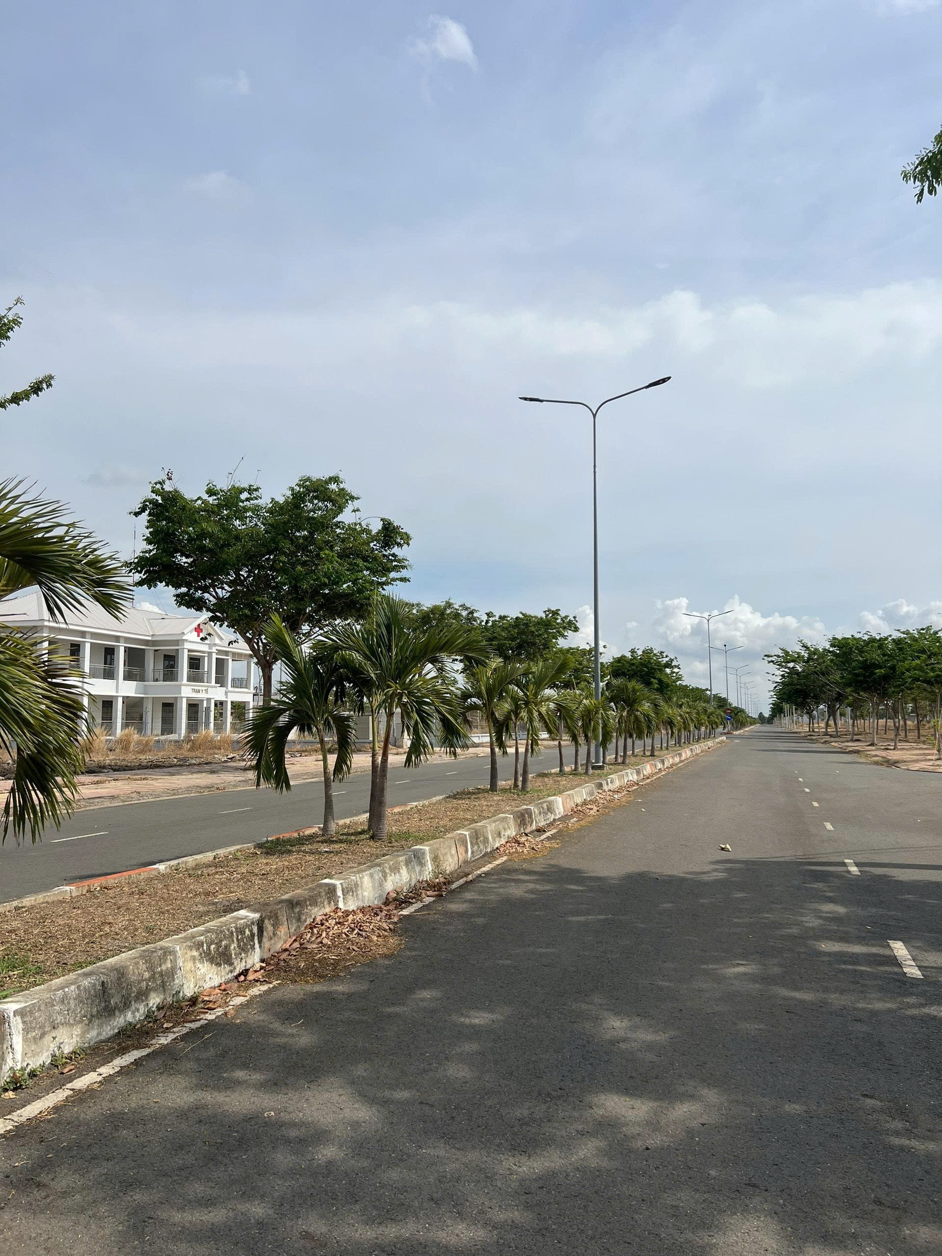 Thanh lí đất gần chợ An Bình. Giá tầm 2Tỷ(có thương lượng). Hạ tầng 100%, có sổ sang tay. Liên hệ trao đổi!!!