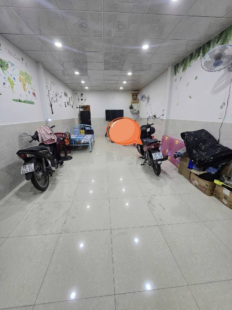 1 căn duy nhất quận Bình Tân 5.05 tỷ. Diện tích 55m2 vuông vức, thông thẳng ra đường lớn. Xem nhà là chốt ngay