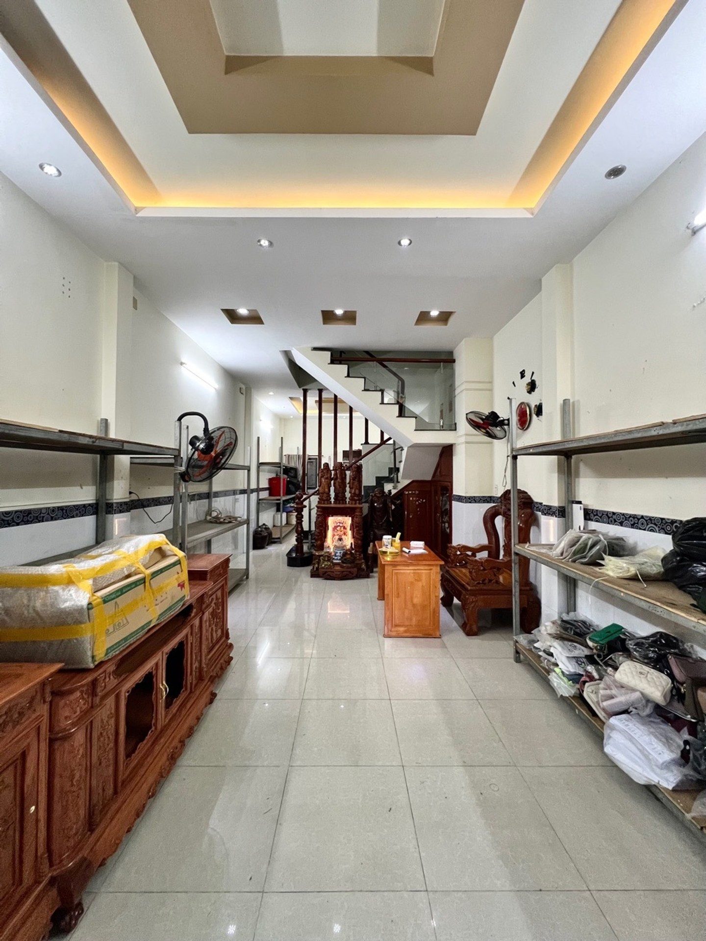 BÁN NHÀ ĐẸP SÁT CHỢ BÌNH TRỊ ĐÔNG - SỔ HỒNG RIÊNG - VÀO Ở NGAY