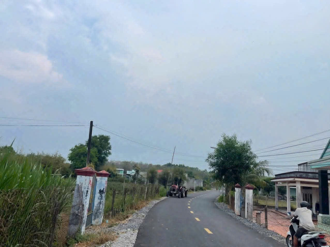 Đất khu dân cư gần chợ Lô 6 xã An Nhơn Tây Củ Chi TPHCM, DT: 1000m2.