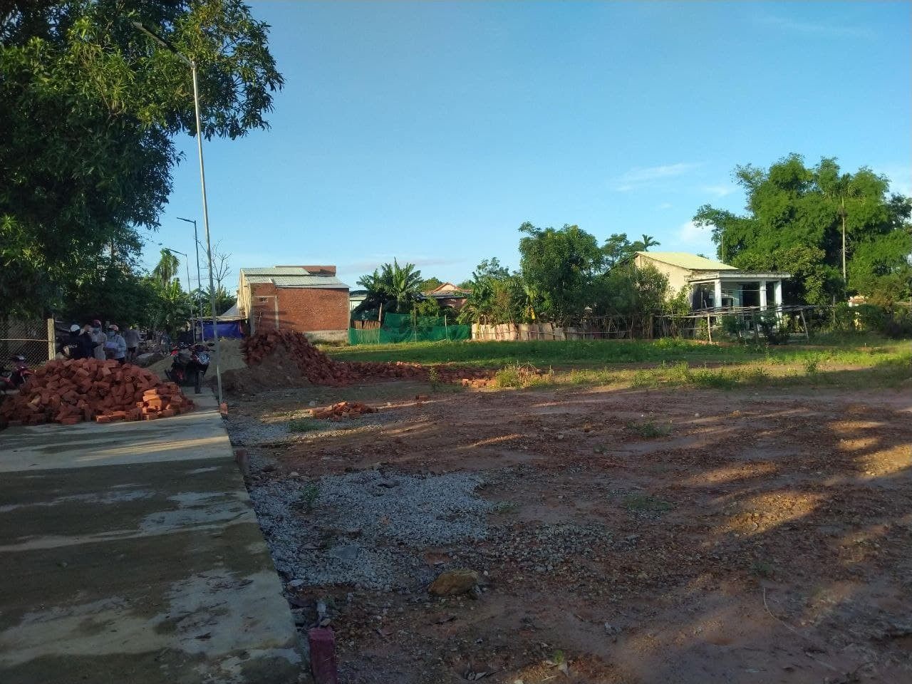 Bán 600m2 đất làm nhà vườn có đất ở ,  Nằm vùng ven Ái Nghĩa