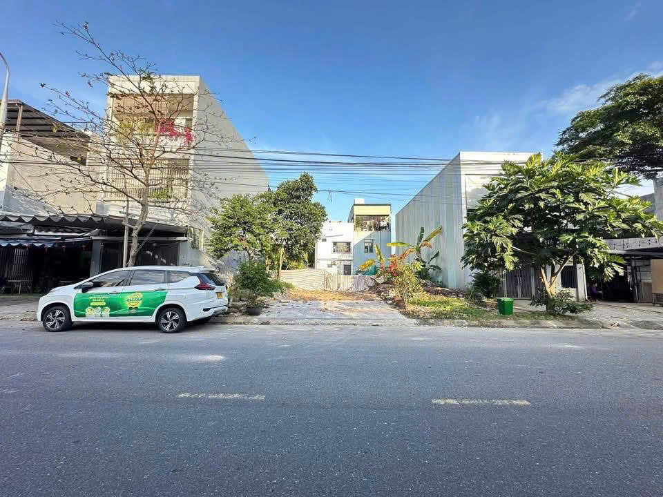 Bán đất mặt tiền đường (10.5m) Đô Đốc Lân, Hòa Xuân, gần THPT Nguyễn Văn Thoại, chỉ 5 tỷ 850 tl