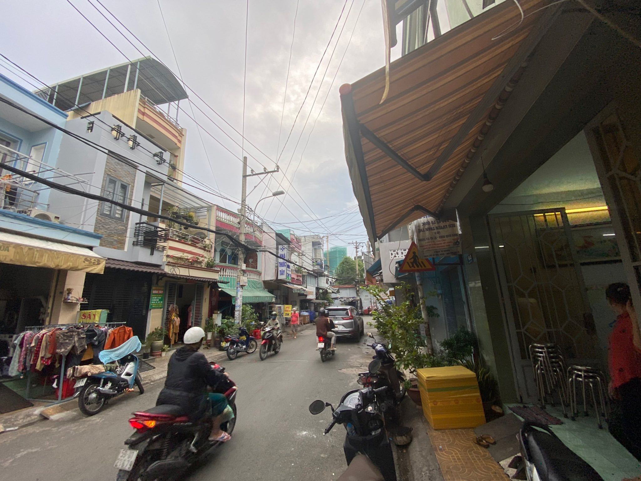 Nhà Nguyên Căn Mặt Tiền Cho Thuê Tiện Kinh Doanh