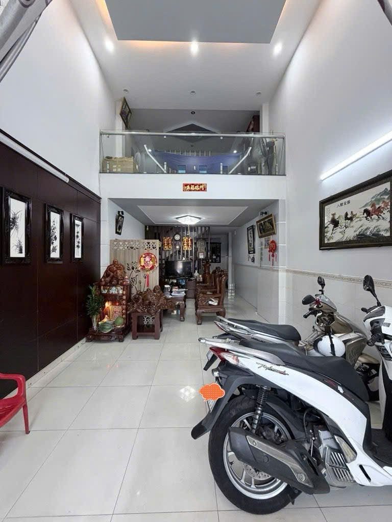 Mặt tiền Đỗ Nhuận, Tân Phú - DTSD 250M2 - 4 tầng - Kinh Doanh - 9.x tỷ