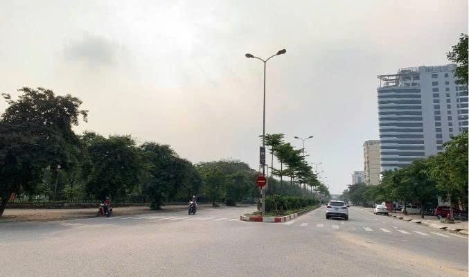 Bán Nhà Xuân Đỉnh Cạnh Công Viên Hoà Bình OTO Đỗ Cửa 110m 5 tầng Mt 7. Giá 53 Tỷ