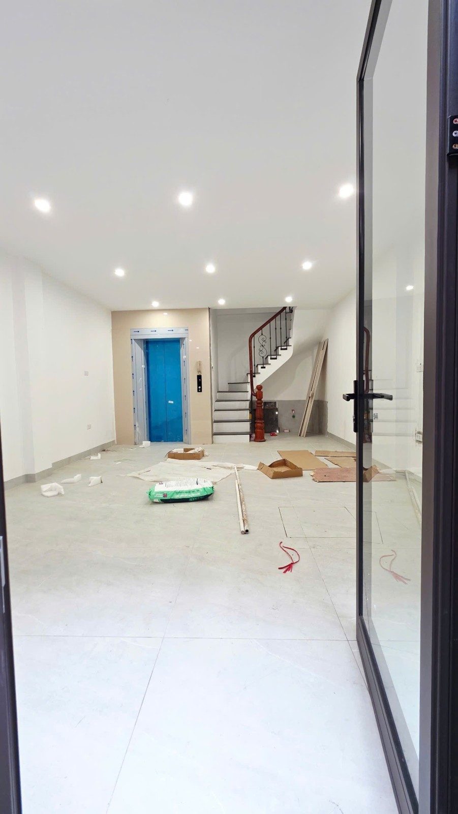 BÁN NHÀ XUÂN ĐỈNH 42M2 - 7 TẦNG THANG MÁY - MẶT TIỀN 4.8M - Ô TÔ VÀO NHÀ - NHÀ MỚI Ở NGAY.