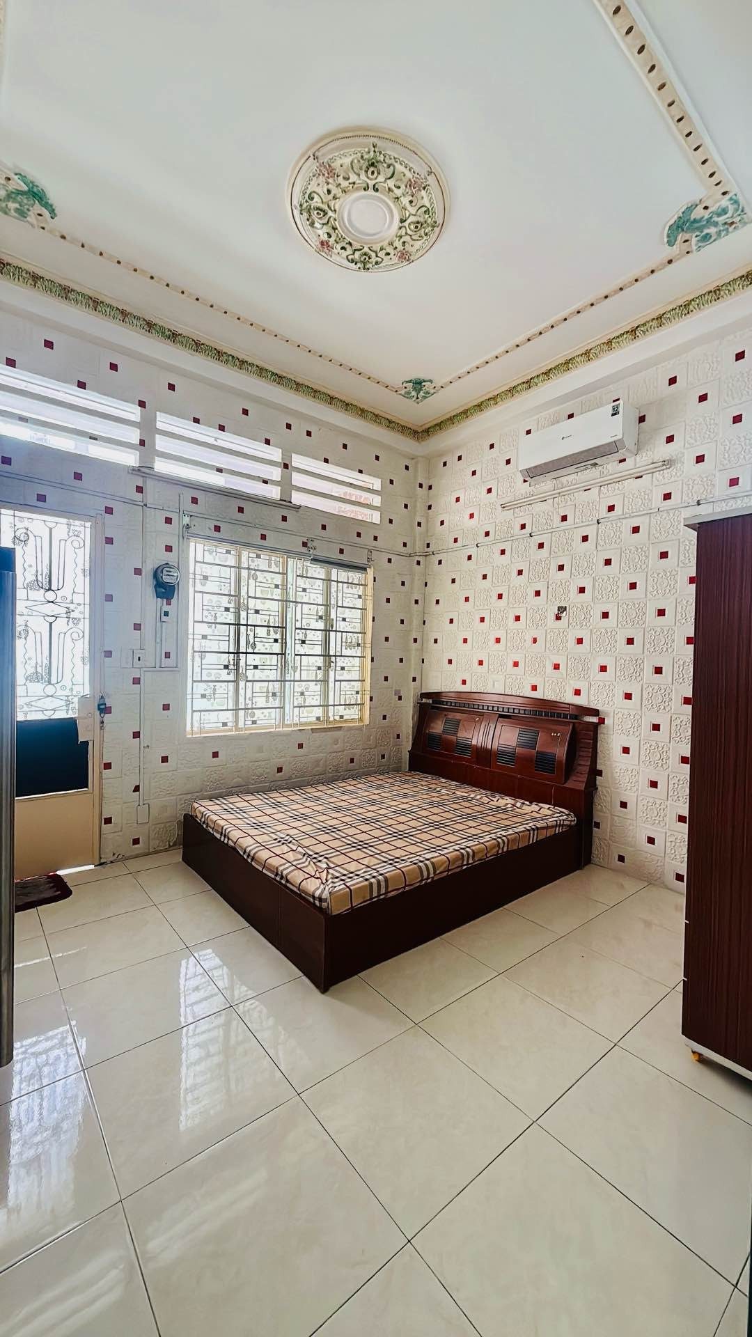 (QUẬN 1) HẺM 39 KHU PHỐ TÂY BÙI VIỆN, 45M2, 6PN, VỪA Ở VỪA CHO THUÊ, KHAI THÁC CHDV