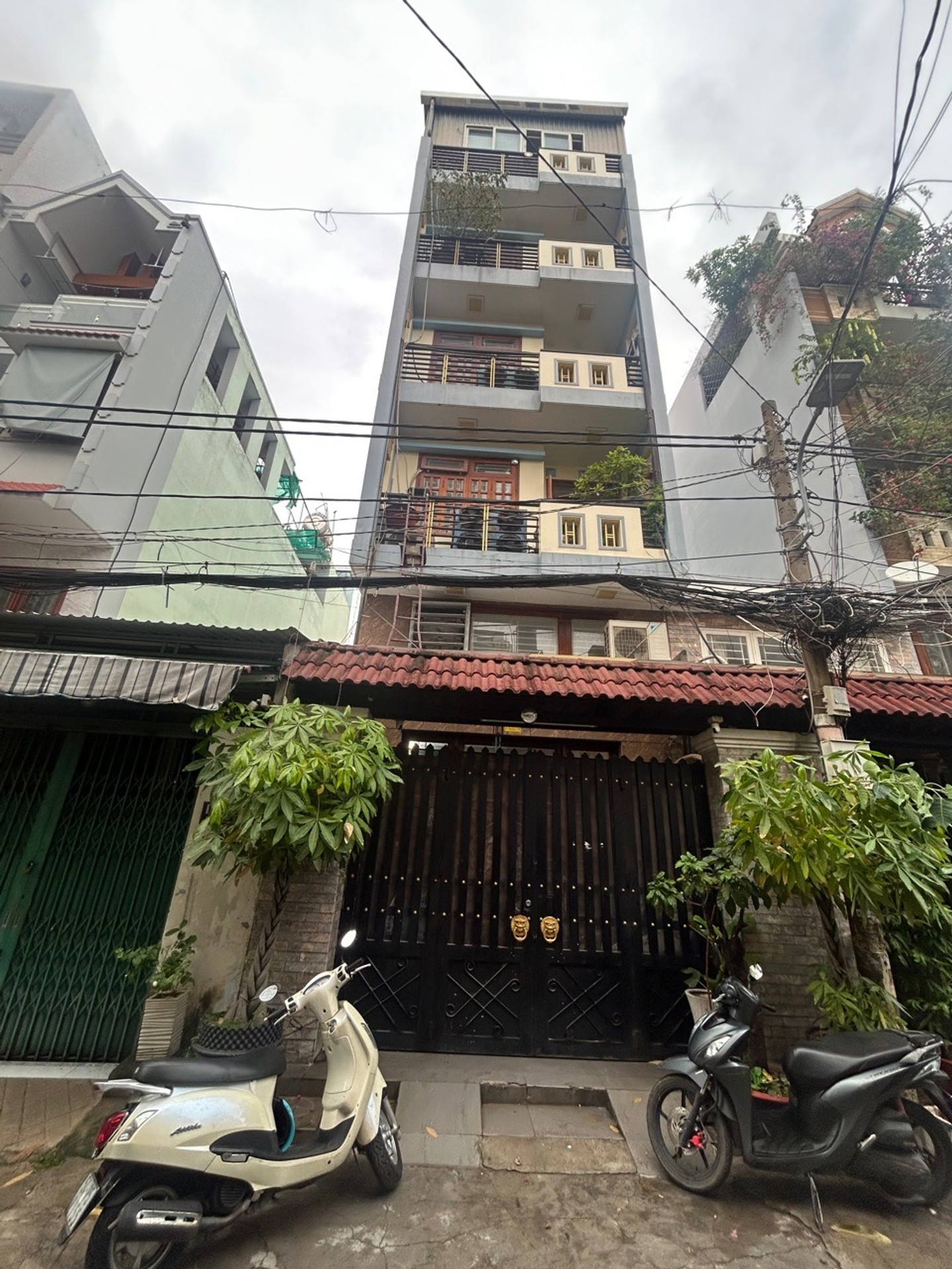 HXH 8m Đỗ Thừa Luông, 96m2, ngang 5m, 6 tầng thang máy, 6PN, an ninh, 12 tỷ TL