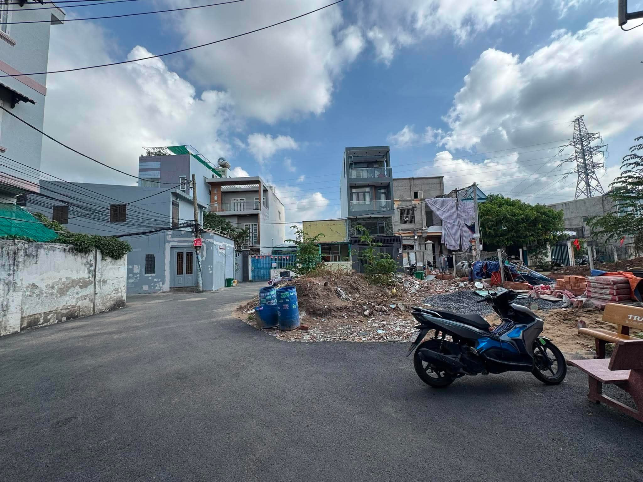 Bán Đất 86m² giá 5.2 tỷ tại Đường Đỗ Xuân Hợp Phường Phước Long B Quận 9 TP. Hồ Chí Minh