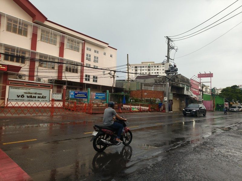 🔥 MẶT TIỀN ĐỖ XUÂN HỢP – TRUNG TÂM TP. THỦ ĐỨC 🔥
💎 NHÀ 3 TẦNG • 160M² • NGANG NỞ HẬU 5,4M • CHỈ 28 TỶ