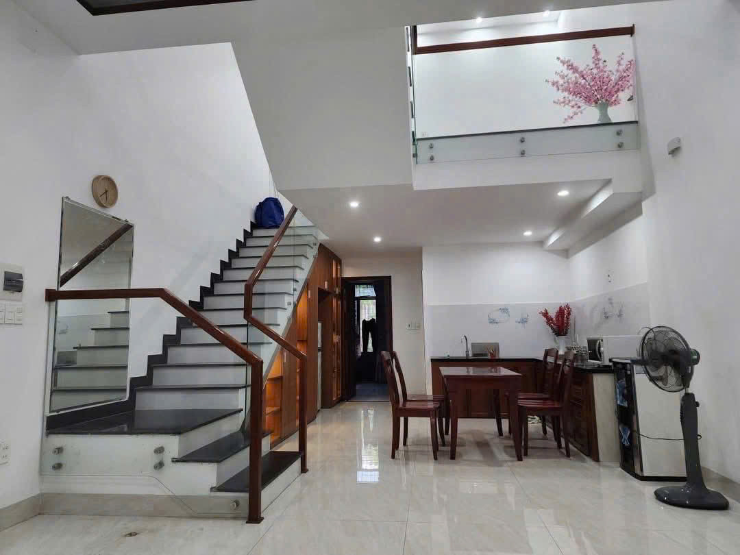 Cho thuê nhà 3 tầng mặt tiền Đoàn Khuê - Khu Nam Việt Á - Khuê Mỹ - Ngũ Hành Sơn