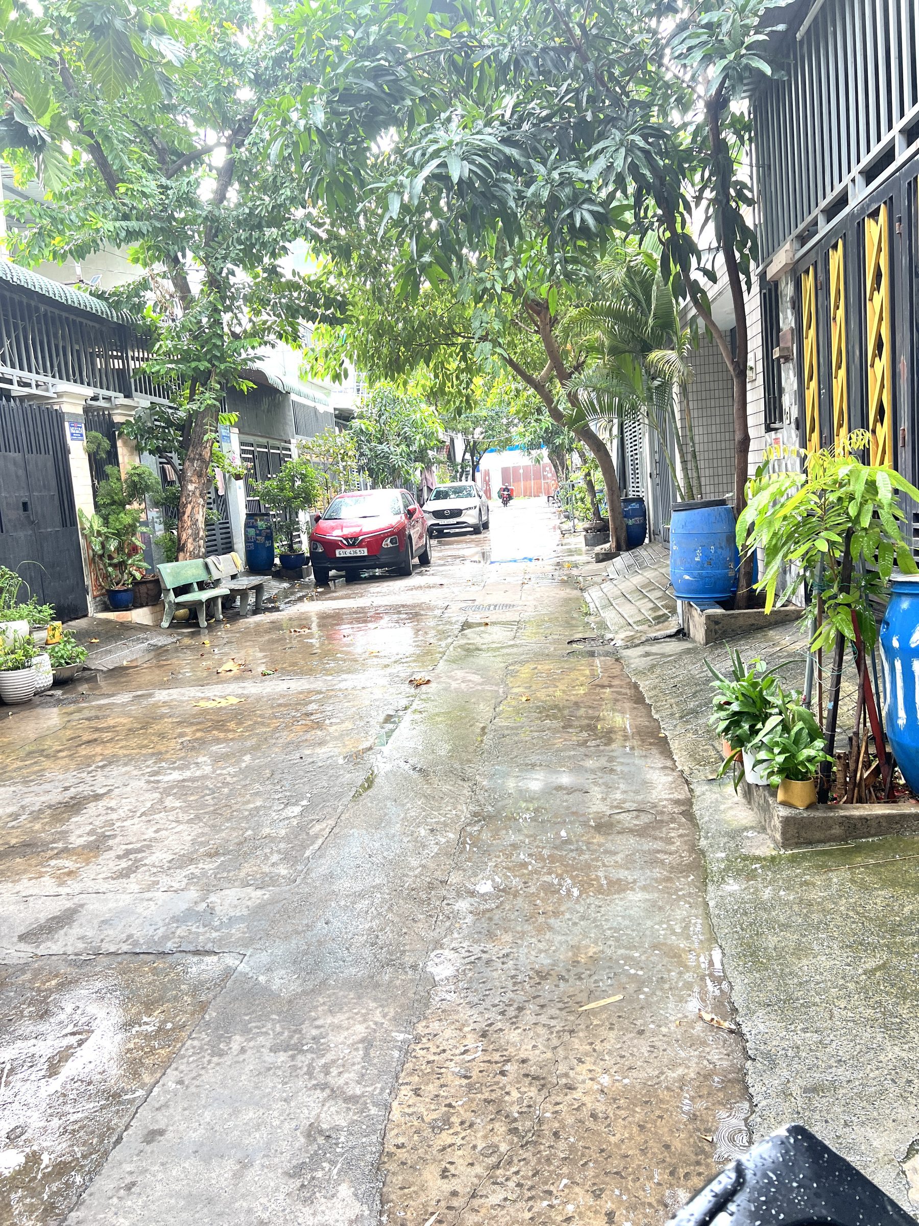 SIÊU PHẨM NHÀ 2 TẦNG – HOÀN CÔNG – SÂN XE HƠI – TRUNG TÂM DĨ AN .75M2 . CHƯA ĐẾN 5 TỶ