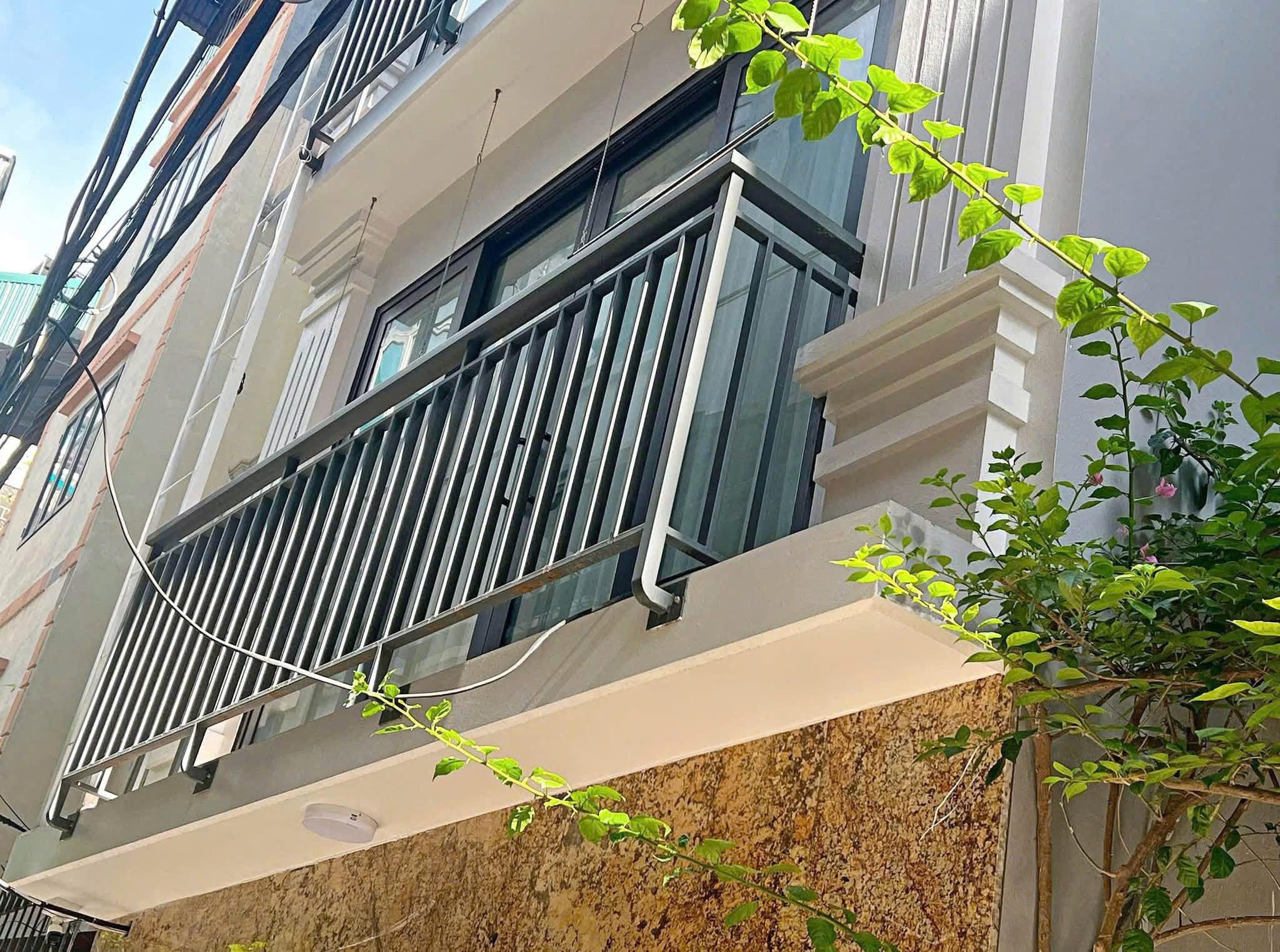 Cho thuê nhà 6 tầng THANG MÁY tại ngõ 444 ĐỘI CẤN, Ba Đình. 33 triệu/tháng. Phù hợp ở Hộ gia đình, Chuyên gia nước ngoài...