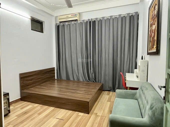 Cho Thuê Nhà Ngõ 79 Đội Cấn 30M² 4 Tầng 2 Ngủ - Nội Thất CB - Giá Thuê 11tr