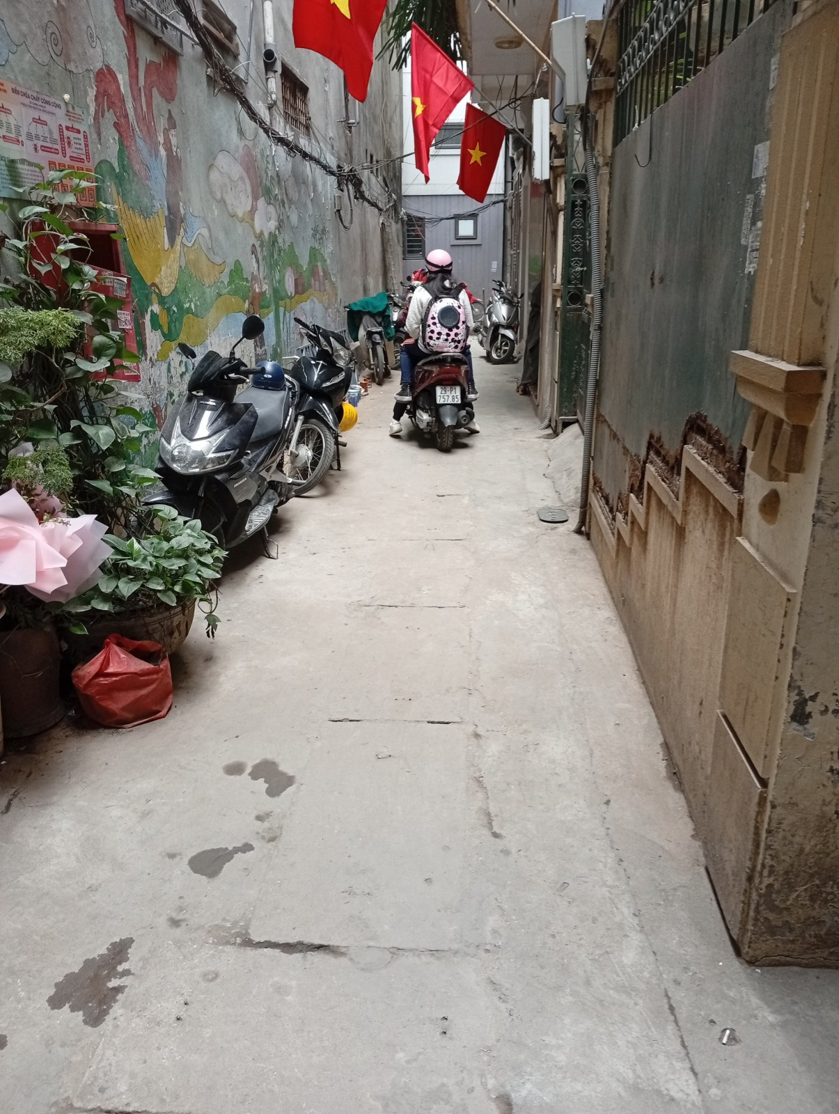 Bán nhà Đội Cấn 61m² full thổ cư ngang 4.3m giá 18.5 tỷ tại Đường Đội Cấn Phường Ngọc Hà (MUA/BÁN BĐS nhắn tin Zalo 0862299066)