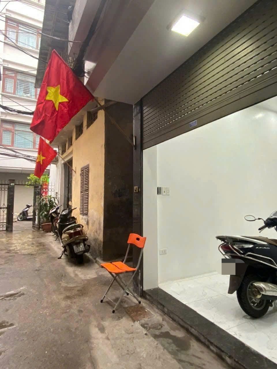 Cho thuê nhà ngõ 463 Đội Cấn, Ba Đình 35M x 5T SẠCH ĐẸP giá 15TR