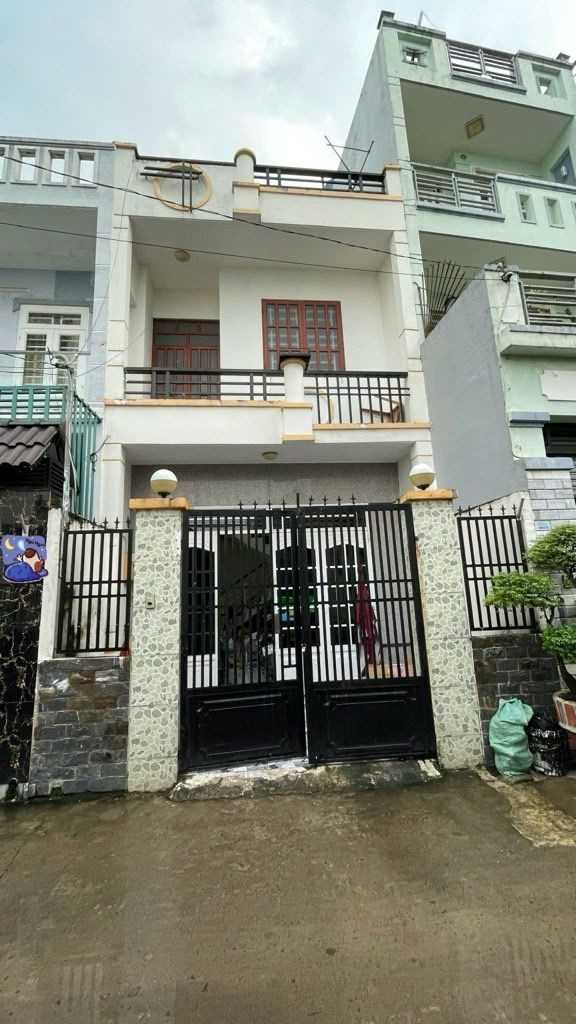 Bán nhà 61m² full thổ cư ngang 4.5m giá 4.75 tỷ tại Đường Đông Bắc Phường Trung Mỹ Tây