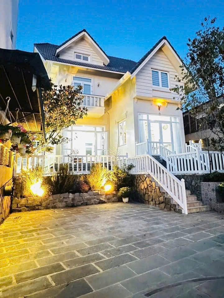 Cho thuê villa 6 phòng Đống Đa, phường 3, Đà Lạt, 28 triệu/tháng