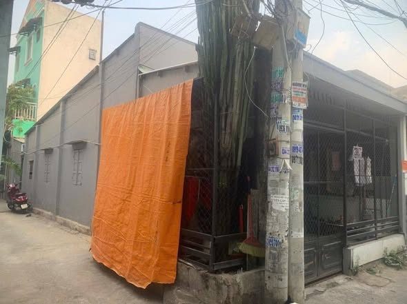 Bán nhà 106.3m² có sẵn 77m² thổ cư ngang 4.5m giá 4.35 tỷ tại Đường Đông Hưng Thuận 5 Phường Đông Hưng Thuận