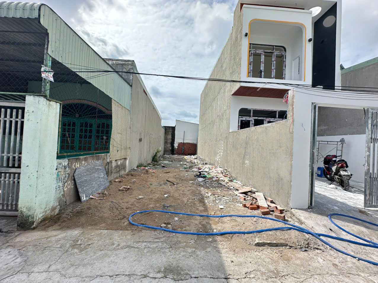 BÁN GẤP LÔ ĐẤT 120M2 SỔ RIÊNG THỔ CƯ NGAY ĐƯỜNG ĐỒNG KHỞI BIÊN HÒA