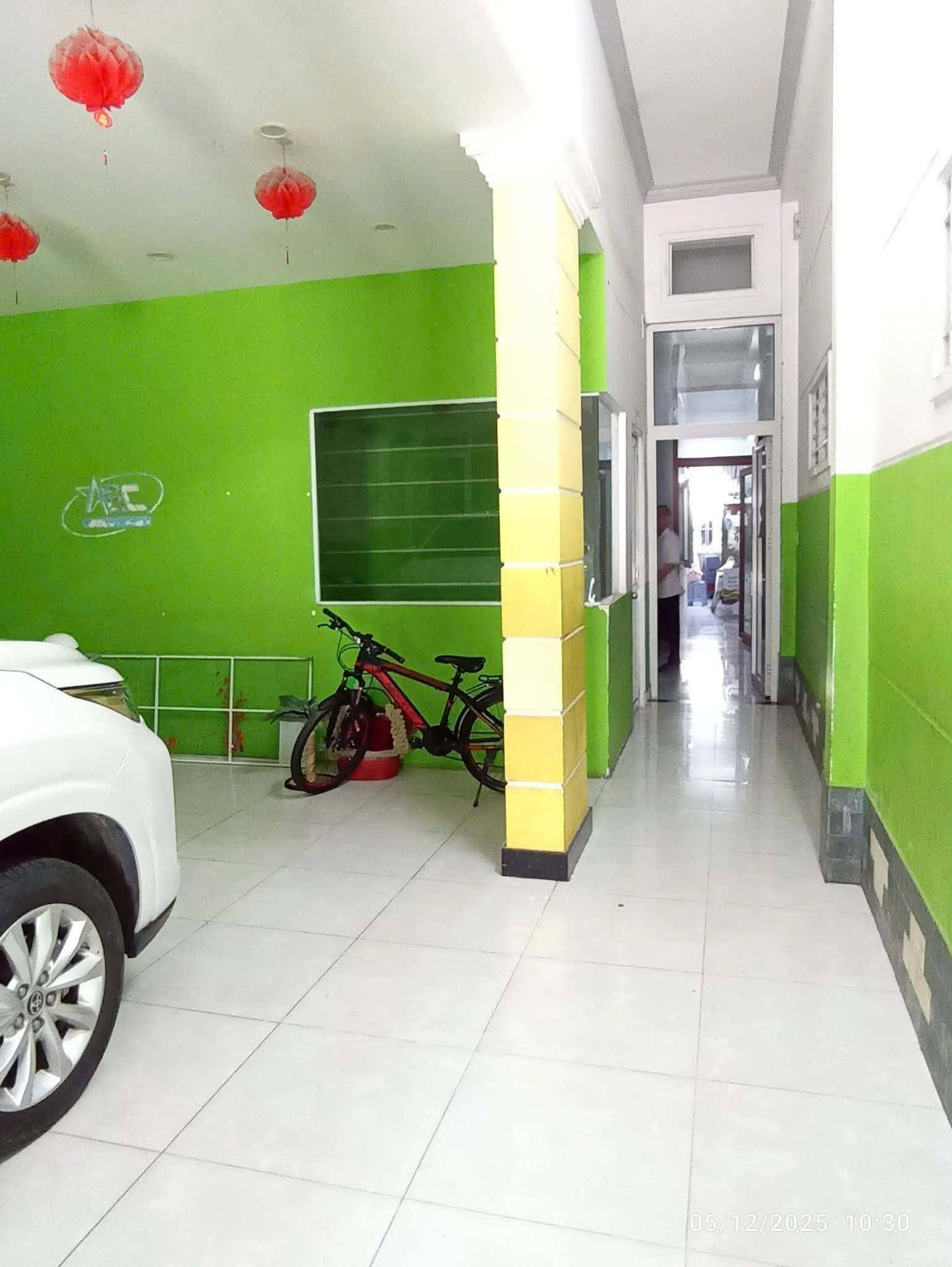 Cho thuê mặt bằng kinh doanh đường Đồng khởi, 5PN, 3 Tầng, dạy học, trung tâm, giá 25 triệu