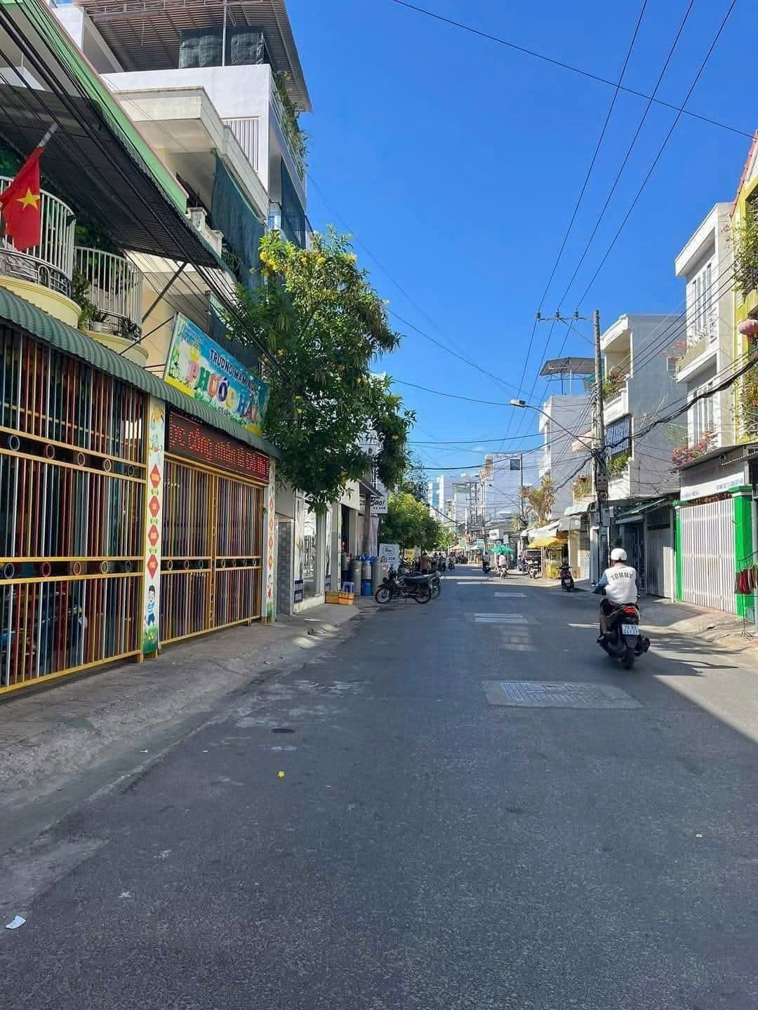NHÀ MẶT TIỀN ĐỒNG NAI TTTP NHA TRANG