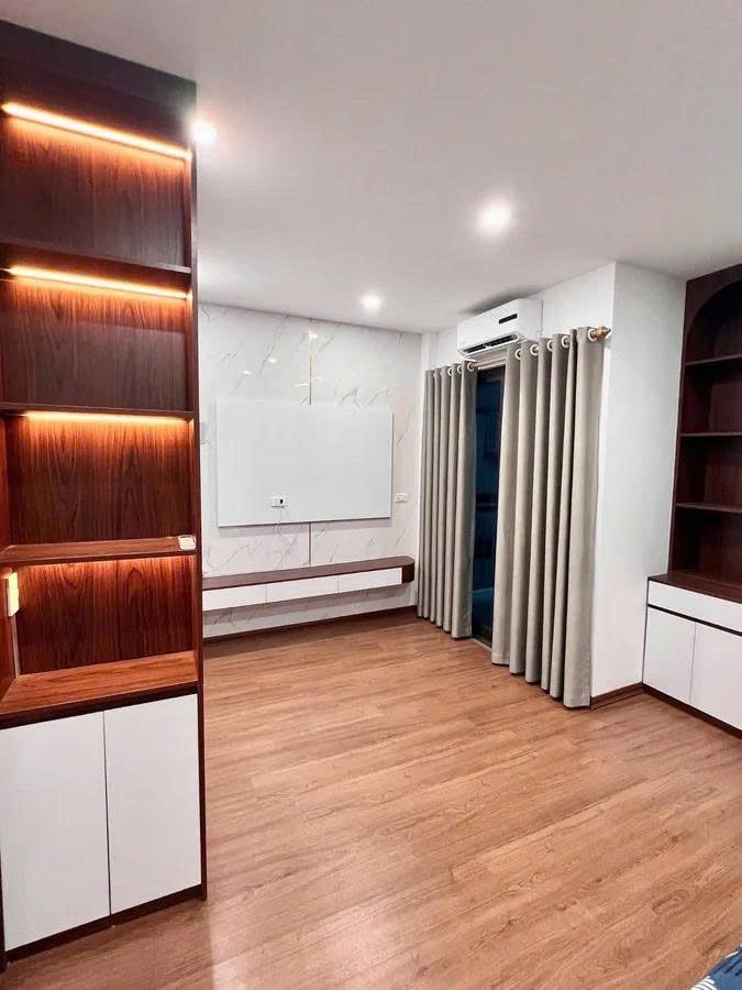 Bán Nhà Đông Ngạc HN. Ô Tô Đỗ Cổng Cạnh Ecohome, Chợ Vẽ. DT 42m 5 Tầng. 8.6 Tỷ