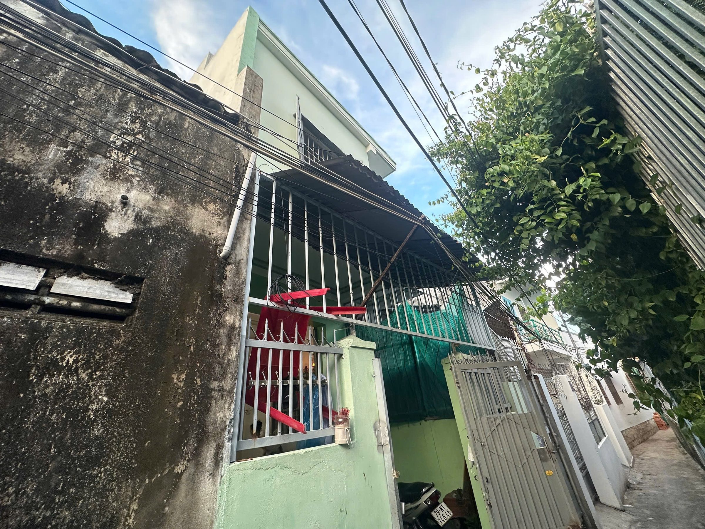🏡BÁN NHÀ 2 TẦNG HẺM ĐÔNG PHƯỚC, NAM NHA TRANG. 59,6m2 GIÁ 2 TỶ 800

- DT: 59,6m2 Xây Dựng 2 Tầng
- Gần chợ Bình Tân, Gần Trường Cấp 1-2-3
- Ra đường Đông Phước 20m
💥 Giá 2 Tỷ 800
_______
Alo Nguyên xem nhà : O79.365.6898
KH26.00541

#nha #batdon
