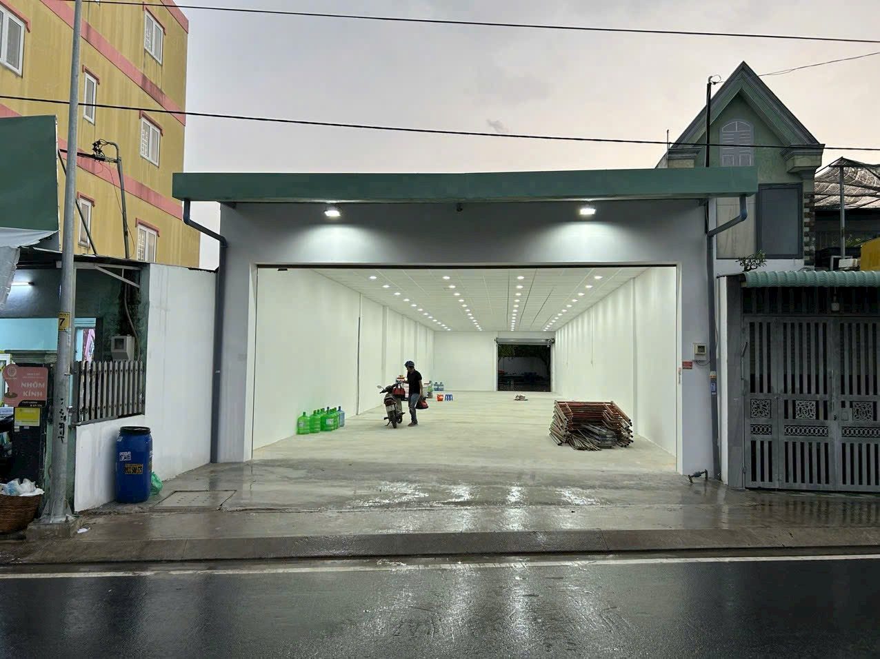 Bán nhà mặt bằng kinh doanh mặt tiền nhựa trung tâm xã Đông Thạnh Hóc Môn TPHCM, DT: 524m2.
