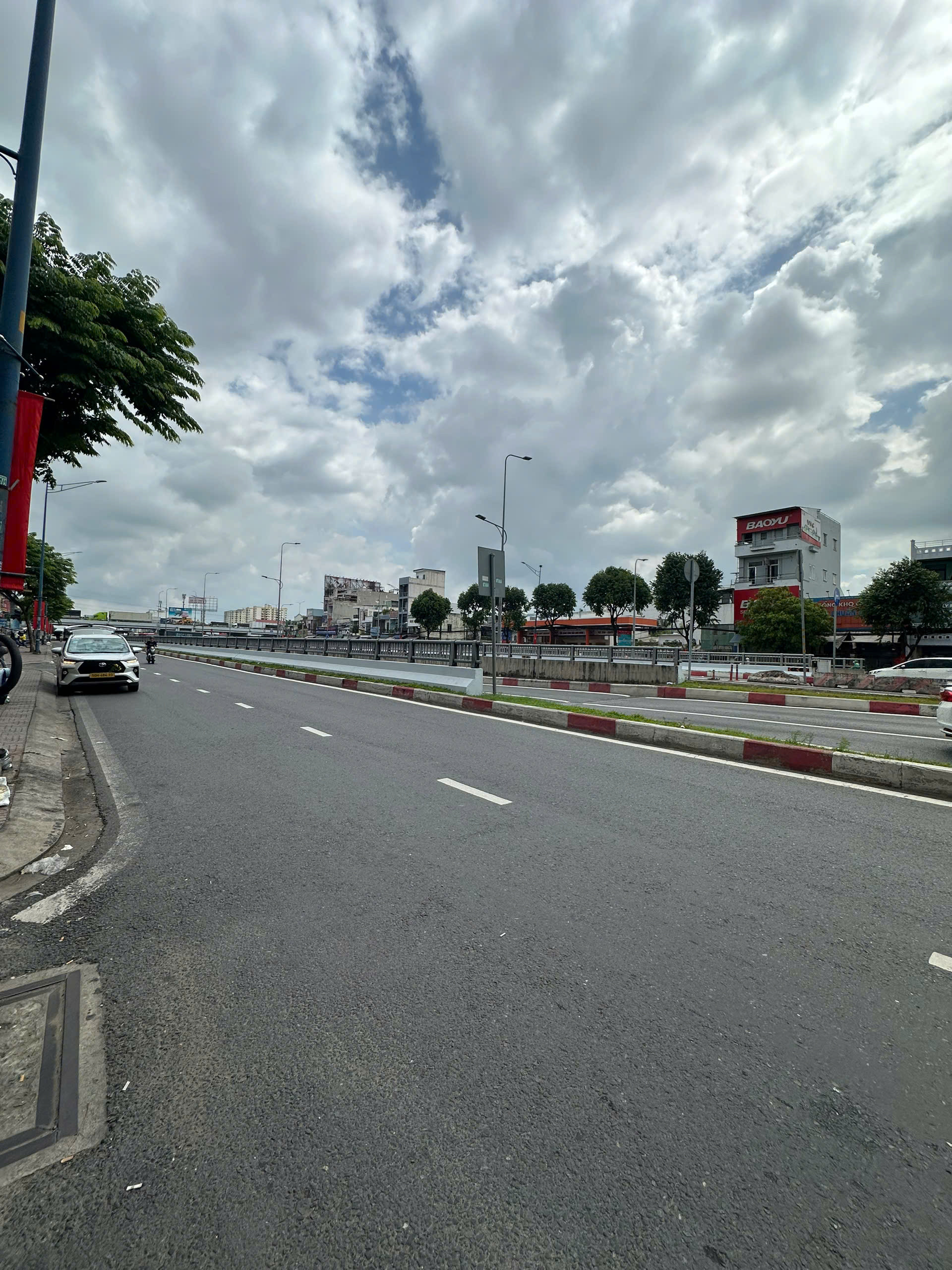 Đất gần 1.000m2 làm kho xưởng -Đường xe tải tránh nhau - Đông Thạnh, Hóc Môn - Giá 10,9 tỷ