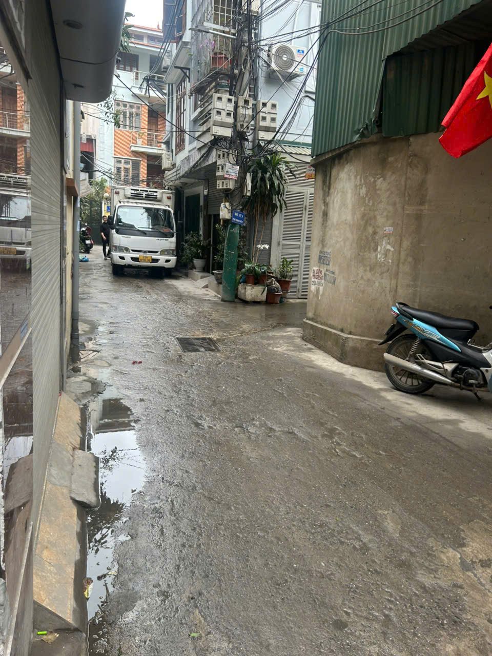 cần bán nhà chính chủ 30m2 ngõ 162 phố đông thiên
