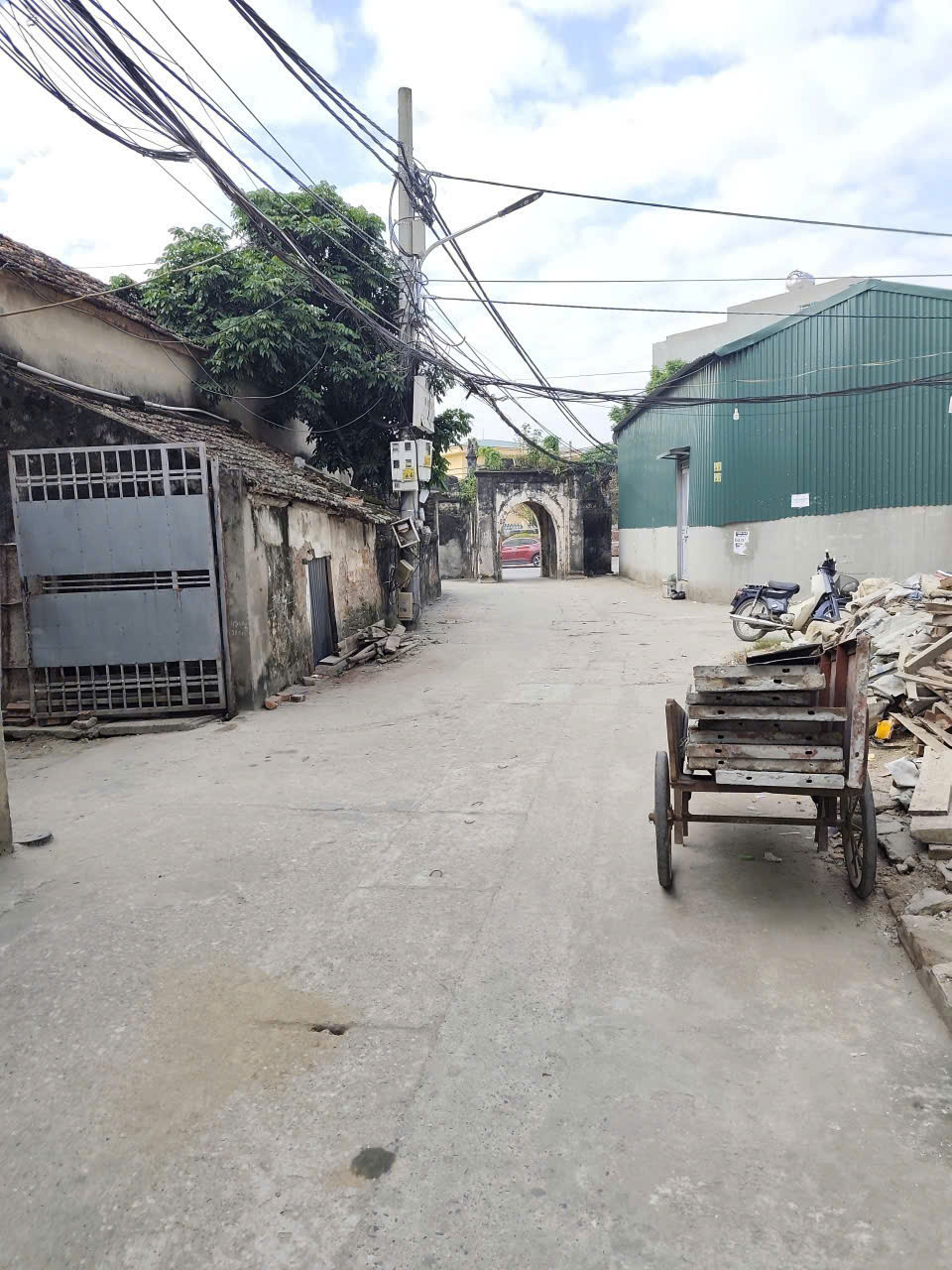 ĐẤT ĐẸP TỨ HIỆP- Ô TÔ TRÁNH- KD ĐỈNH