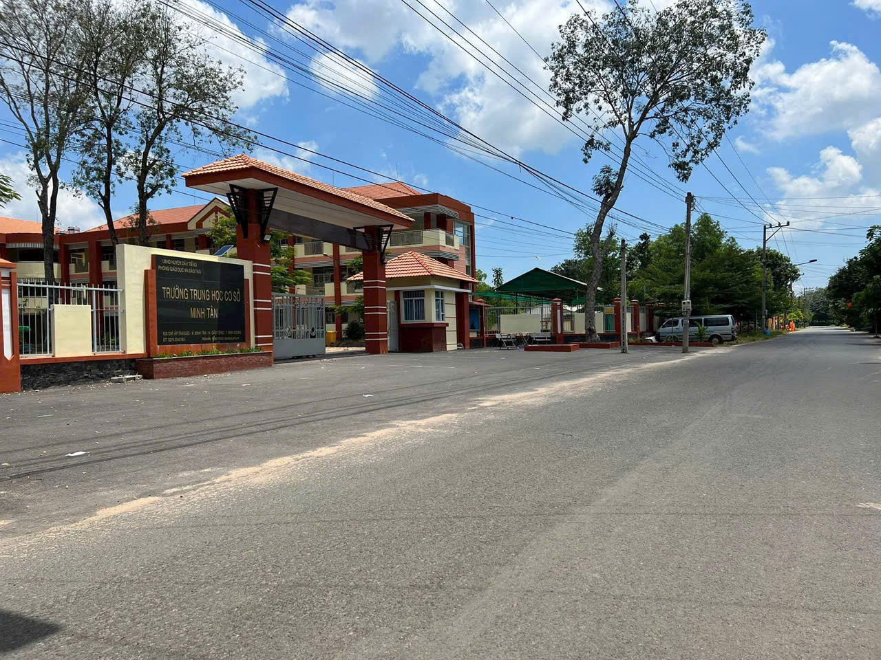Lô đất mặt tiền nhựa 8m dân cư đông gần chợ Minh Tân Dầu Tiếng