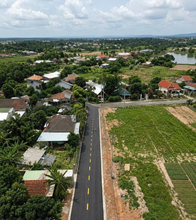 CẦN RA GẤP 3 NỀN LIỀN KỀ CHO CHỦ. VỊ TRÍ MẶT TIỀN ĐƯỜNG KINH DOANH. DIỆN TÍCH LỚN.