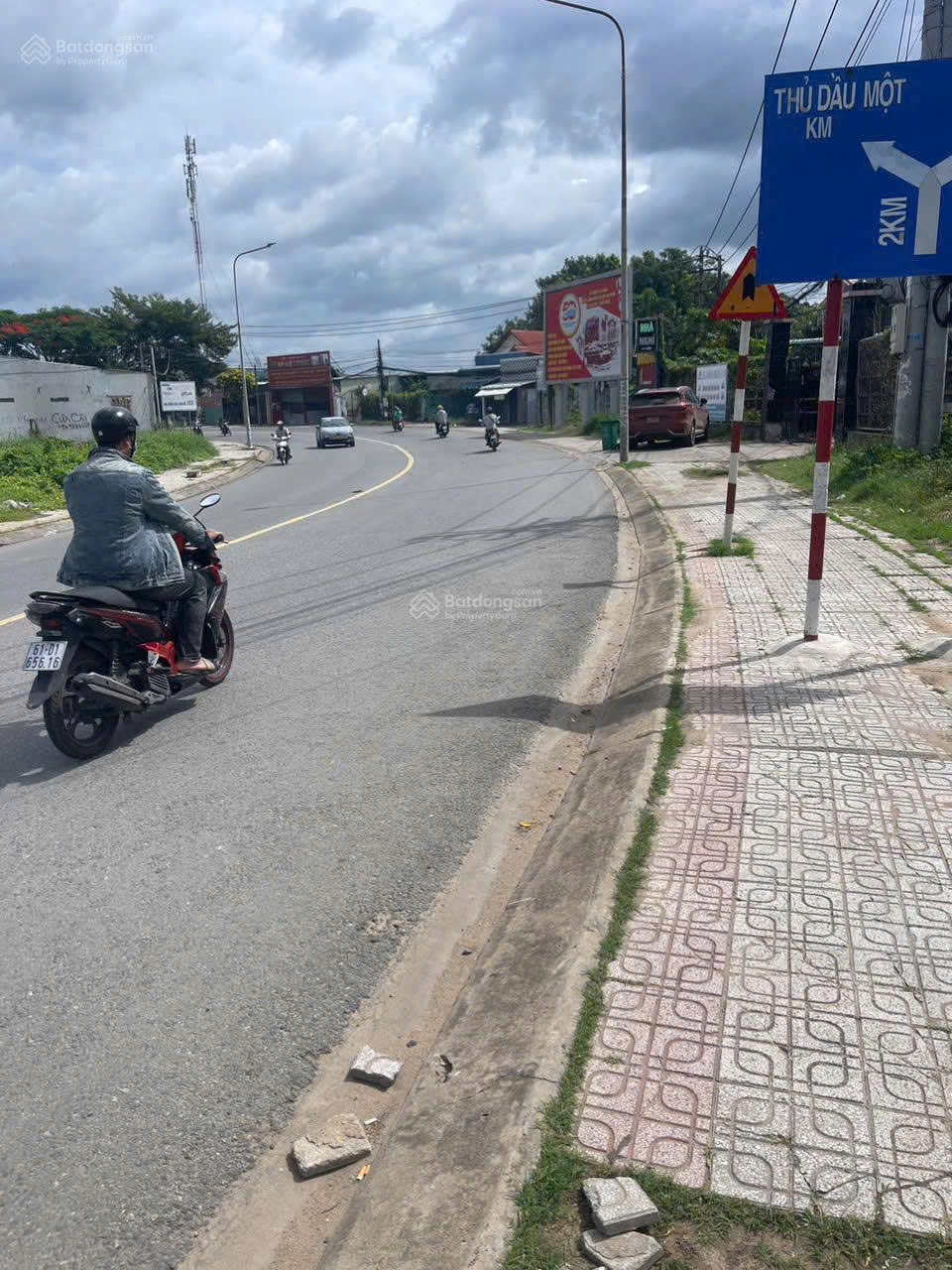 CẦN BÁN GẤP