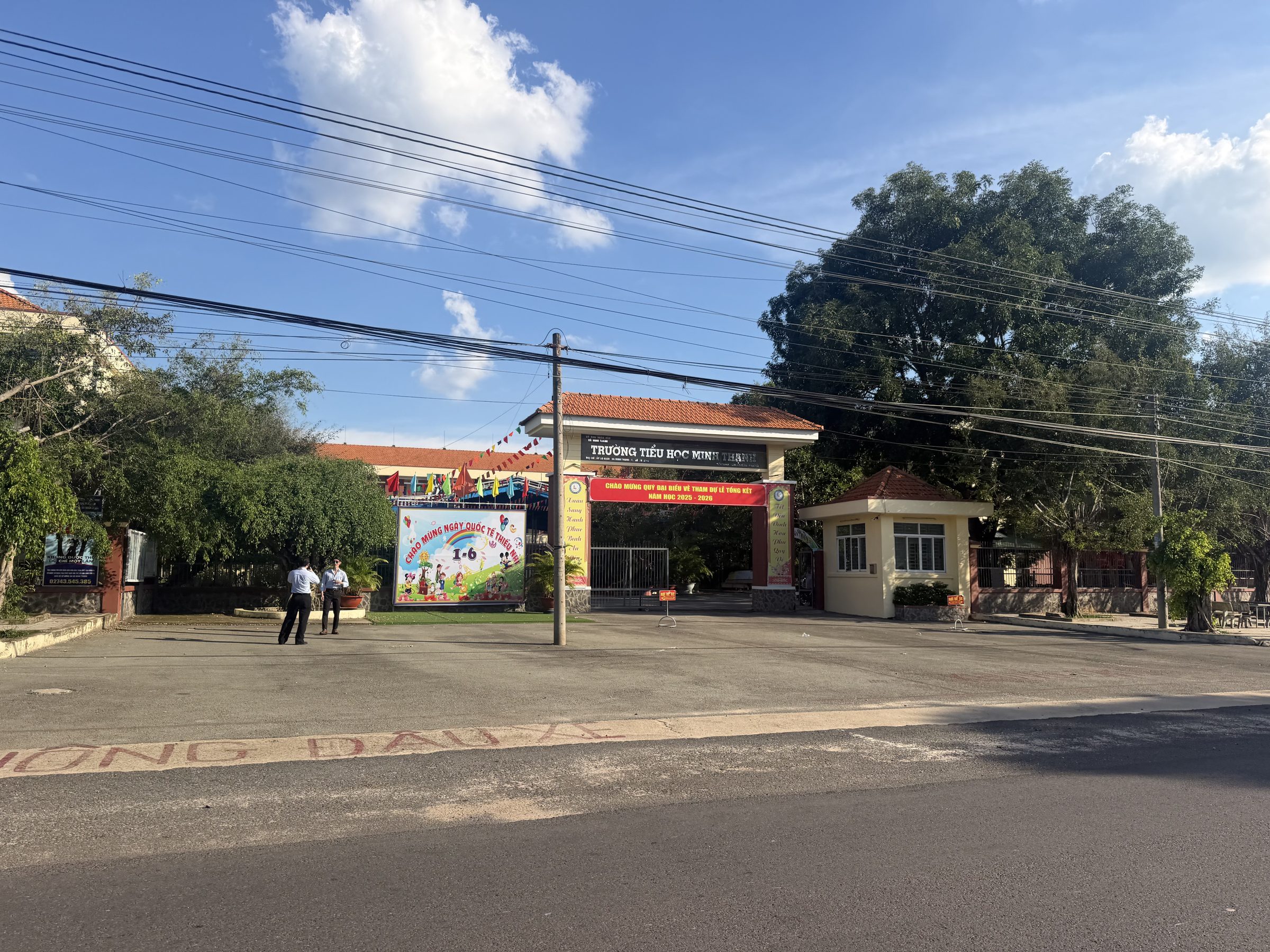 Đất trồng cây lâu năm 1 cặp liền kề mặt tiền đường nhựa tiềm năng tăng giá