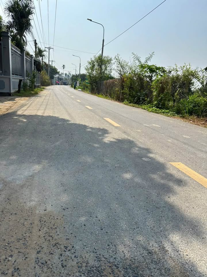 🏡🏡🏡Nhà đẹp,rộng rải,thoáng mát.Mặt tiền Bình Hoà Cây Dương