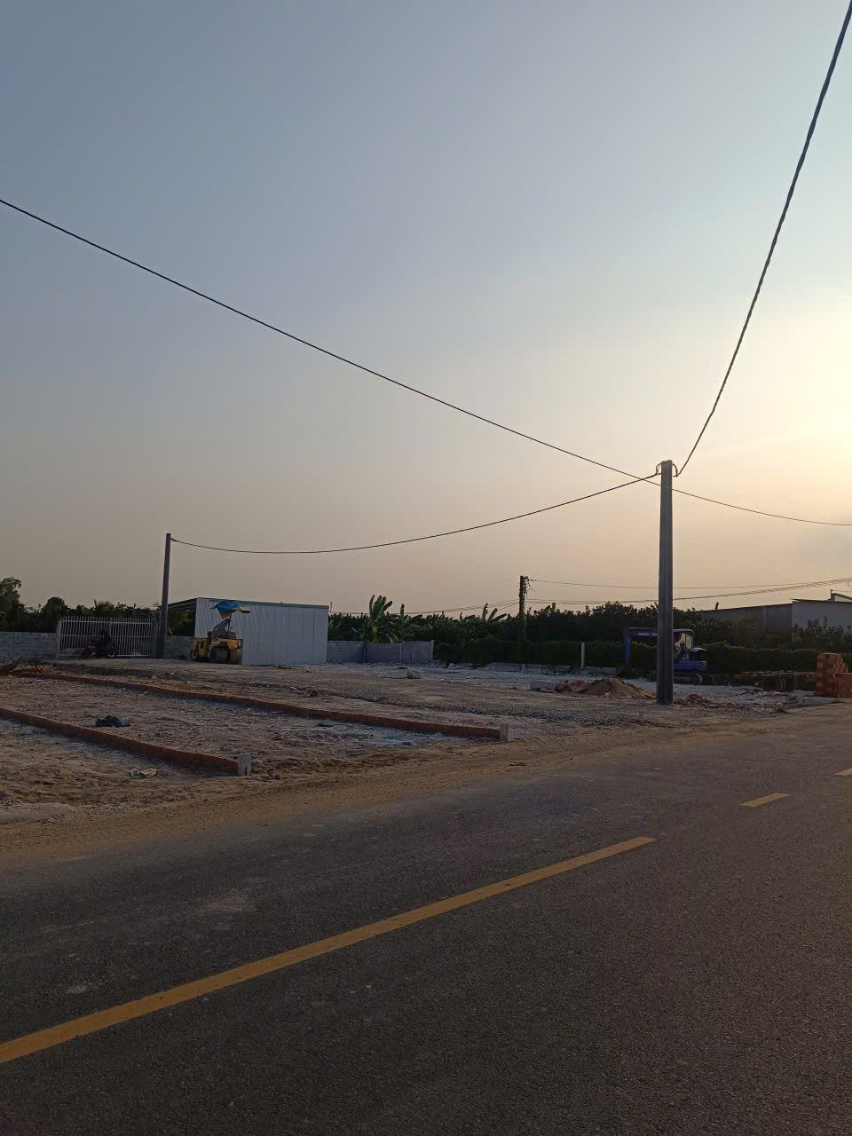 NÓNG 🔥2 LÔ ĐẤT LIỀN KỀ MẶT TIỀN ĐƯỜNG HƯƠNG LỘ 9 MỚI RA SỔ