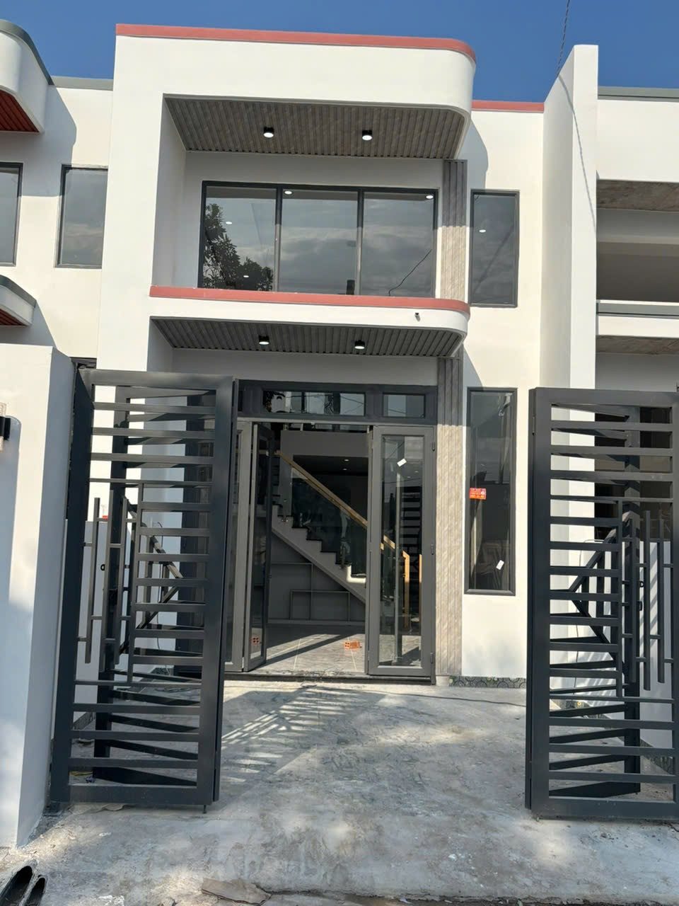Bán gấp căn trệt lầu giá mỏng-88m2- gần chợ Thạnh Phú