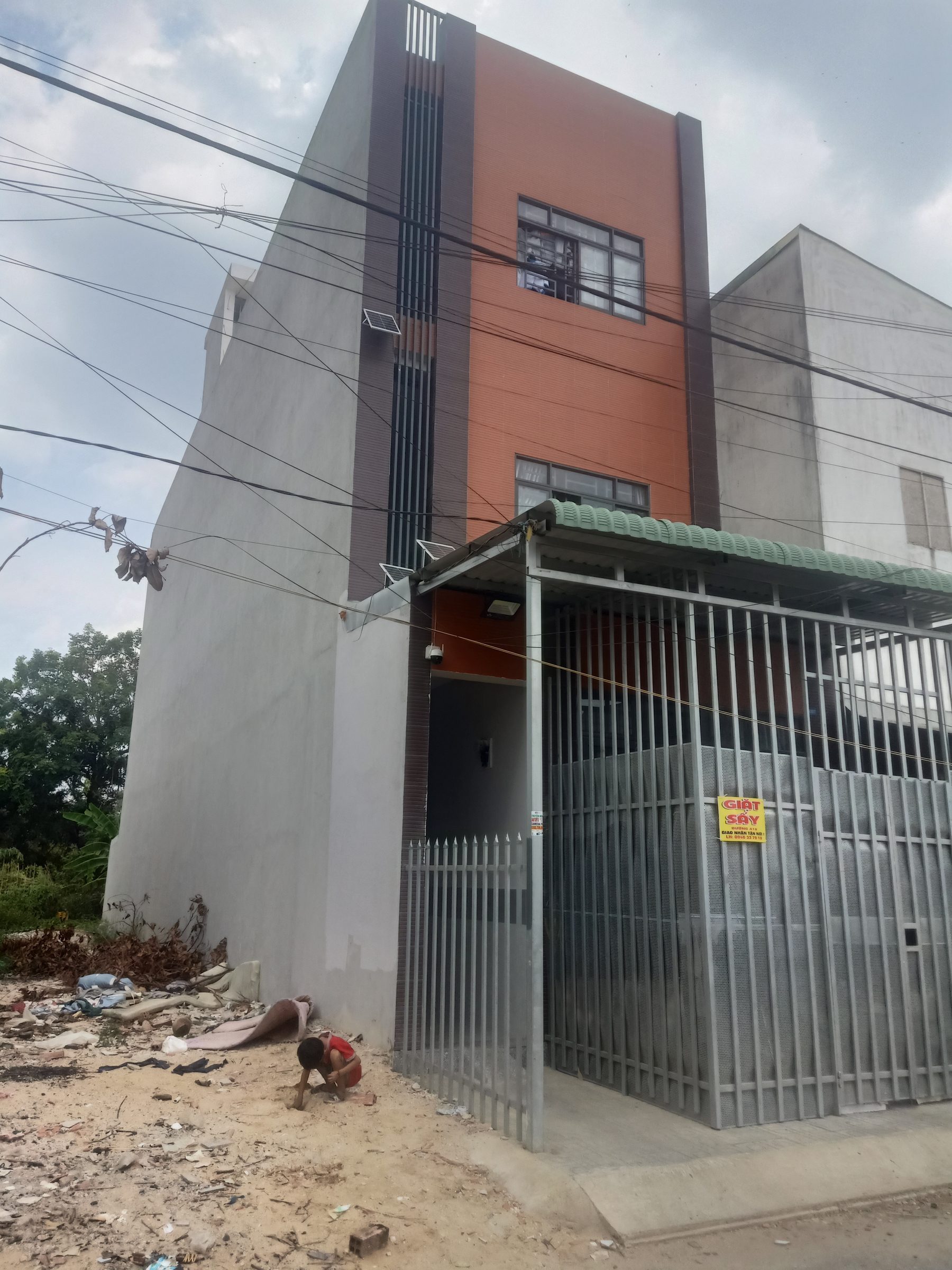 Chính chủ cần bán nhà 3 tầng mới xây đang cho thuê 27 triệu/ tháng