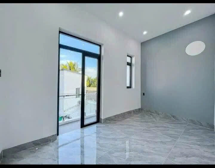 BÁN NHÀ 1 TRỆT 1 LẦU GẦN KCN CẦU TRÀM