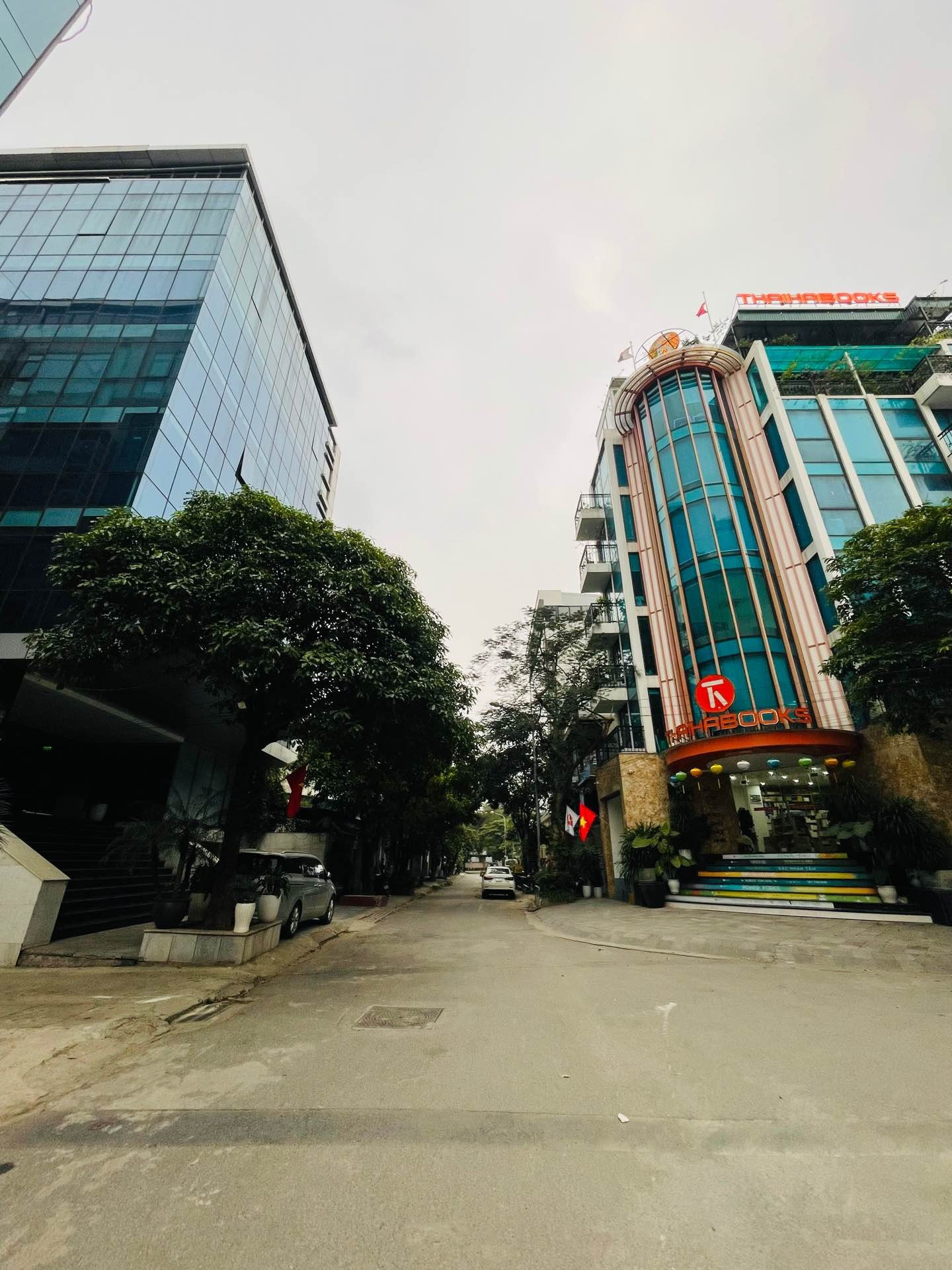 ĐẤT ĐẤU GIÁ PHÚ DIỄN , TT THỂ THAO BẮC TỪ LIÊM , DT 144m2 MT8m KINH DOANH VP XÂY DỰNG 8 tầng + hầm 2 thoáng